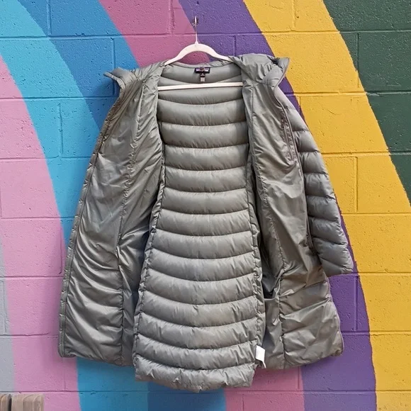 Patagonia Women's Gray Puffer Coat - Picture 7 of 13